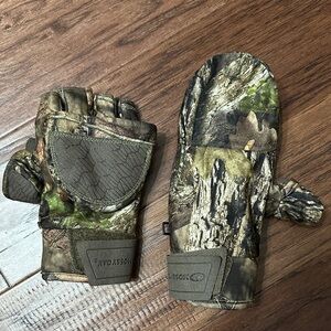 Mossy Oak Youth Camouflage Hunting Gloves size medium